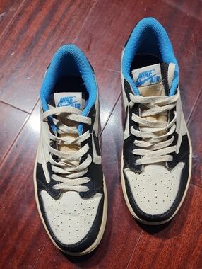 Nike Air Jordan 1 Low OG Sz 8.5